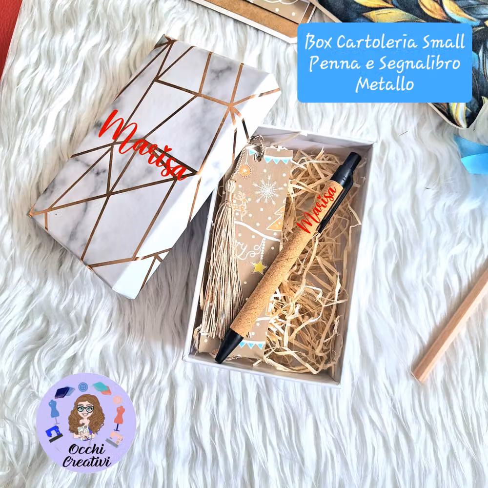 Box Cartoleria Small · Penna e Segnalibro